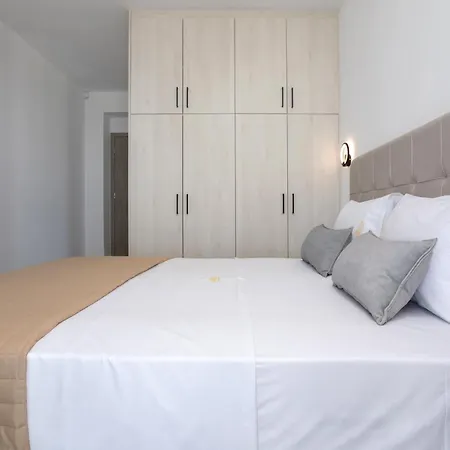 Marco Villa *
